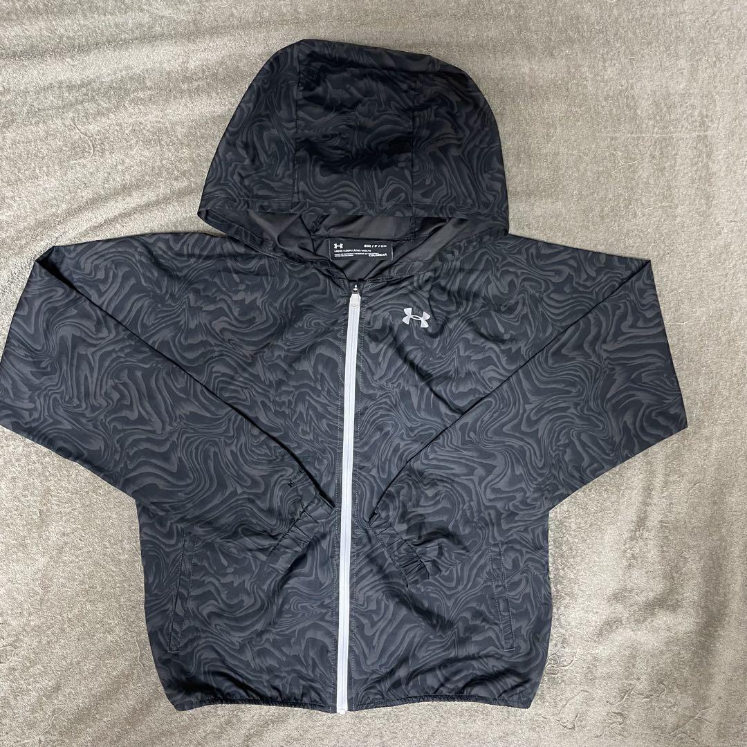 UNDER ARMOUR フード付きウィンドブレーカー SM/CH 1381238_01.jpg