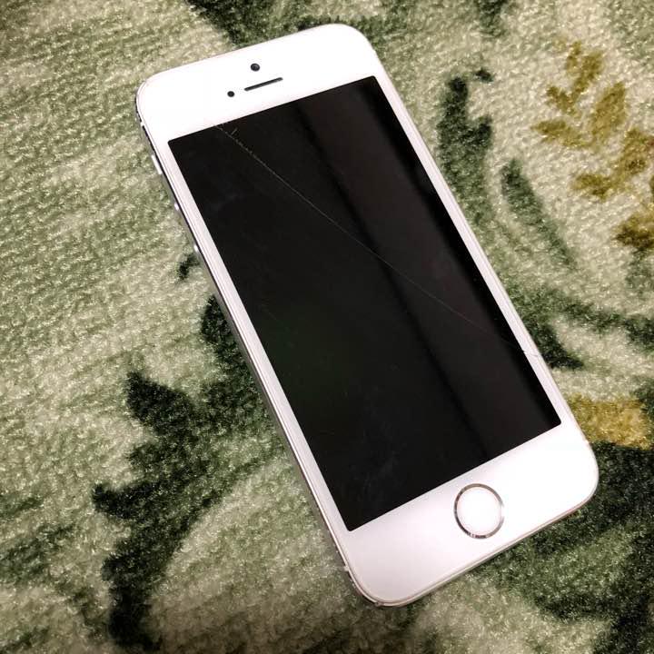 スマートフォン本体 iPhone - iPhone 5s Silver 32 GB au iPhone 5s Silver 32 GB au - スマートフォン本体送料 無料 通販