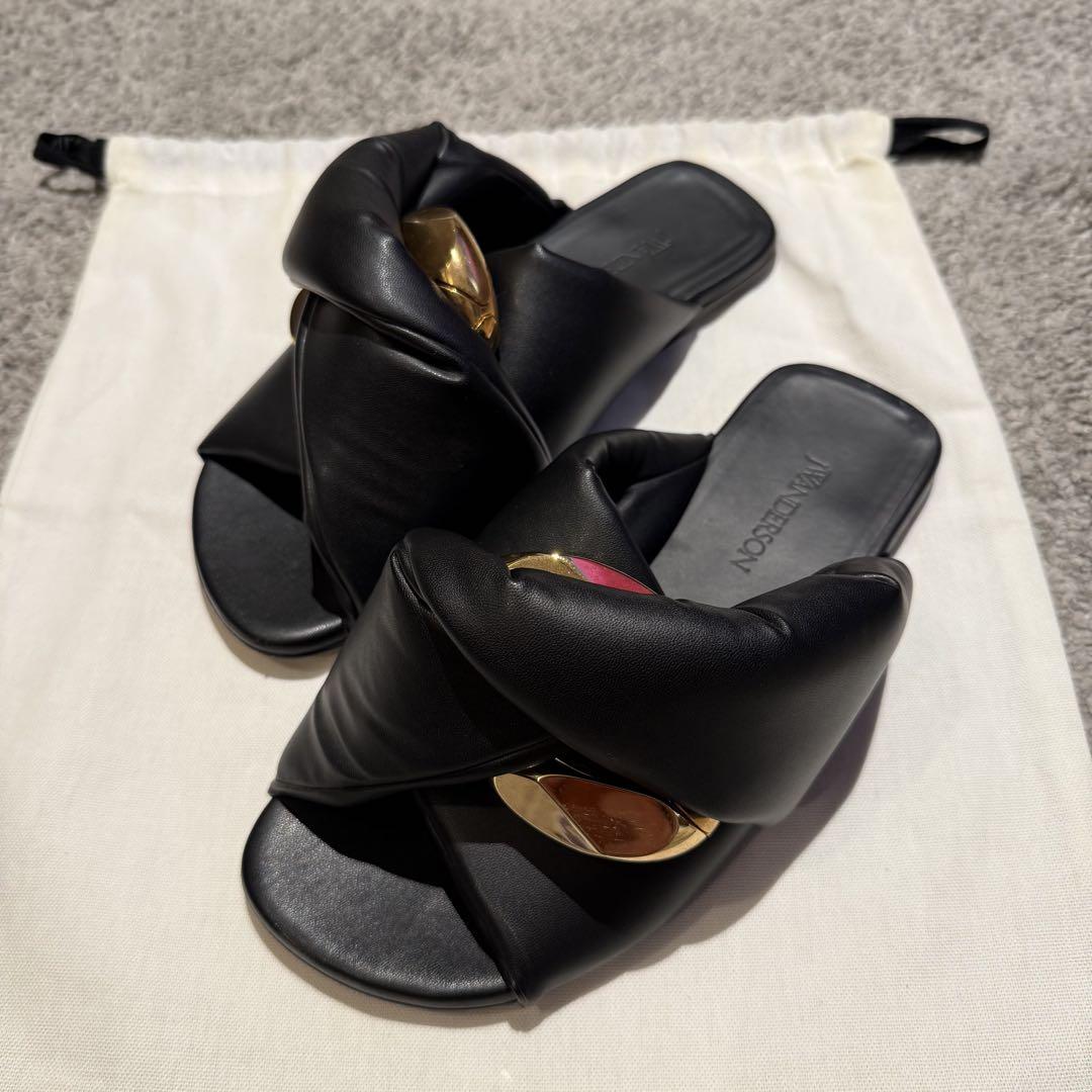 JW Anderson チェーンディテール ツイスト フラット サンダル 杏 様専用 JW ANDERSON チェーン ツイスト レザーフラット