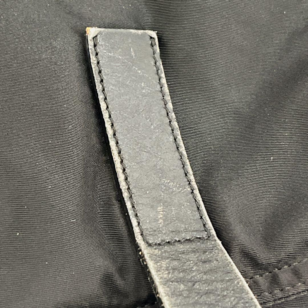 プラダ トートバッグ 台形 三角ロゴ 肩掛け可 A4収納可 ブラック ナイロン プラダ トートバッグ 台形 三角ロゴ 肩掛け可 A4収納可 ブラック ナイロン