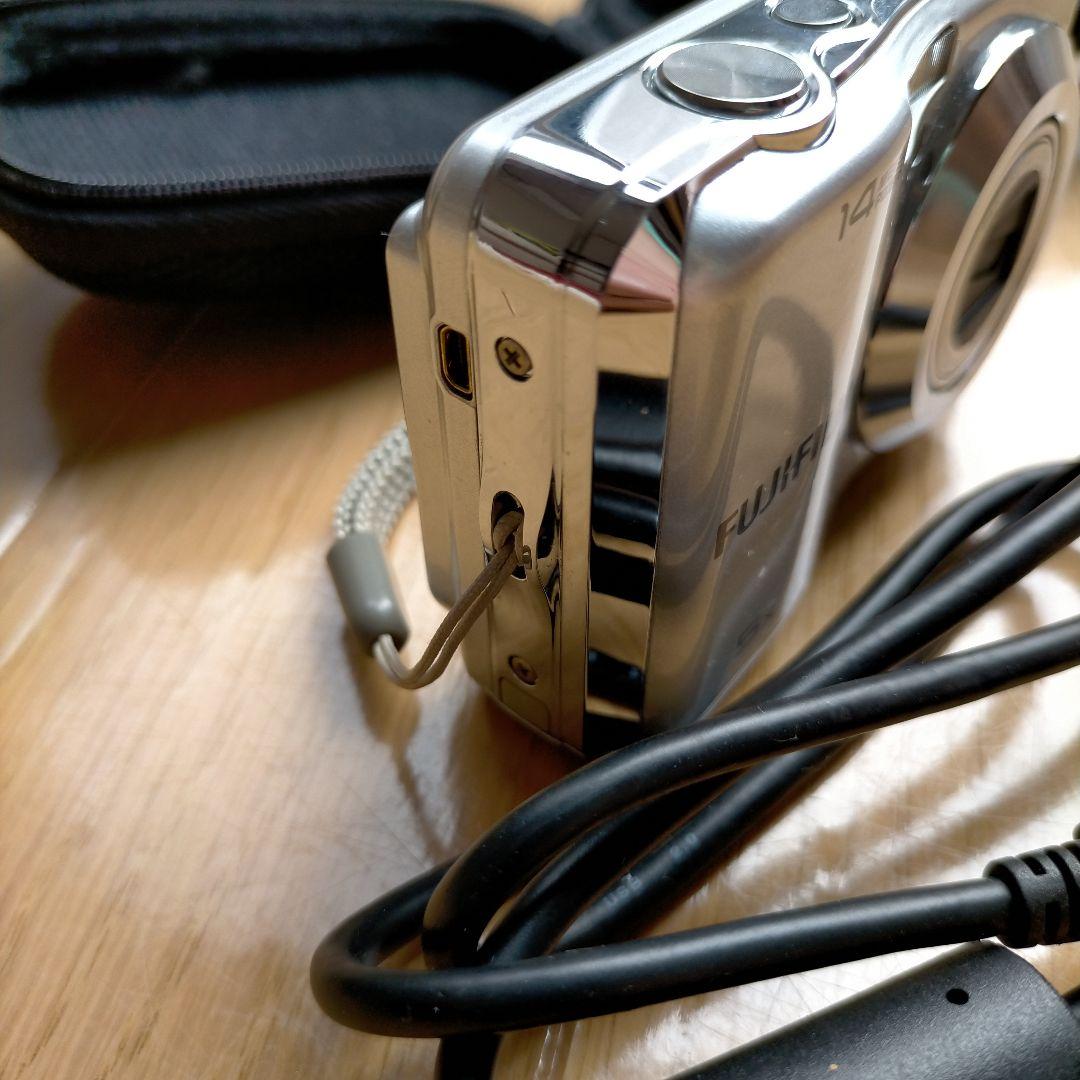 Fujifilm 14メガピクセル コンパクトデジタルカメラ