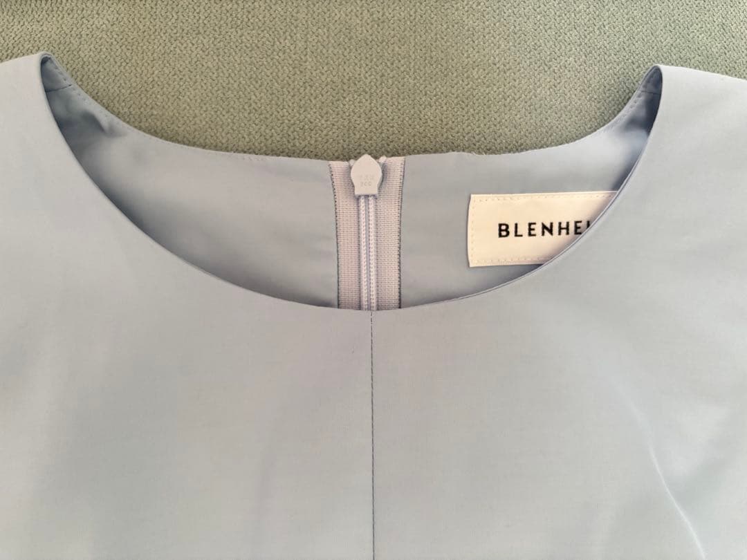 【美品】2023 ウエストタックデザインブラウス　ブレンヘイム　エムプルミエ