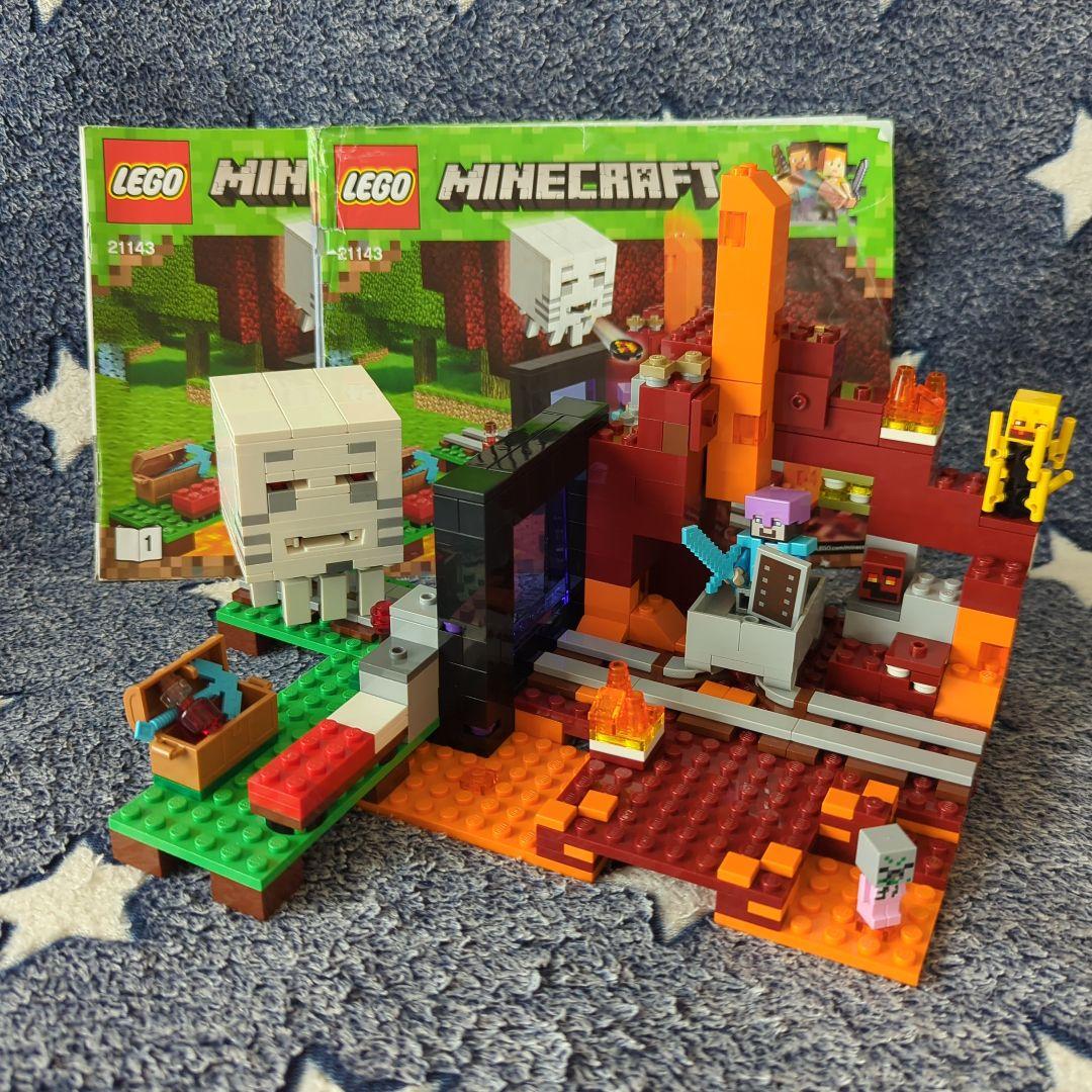 LEGO マインクラフト 闇のポータル 21143 新品 : レゴ(LEGO) マインクラフト 闇のポータル 21143 : おもちゃ