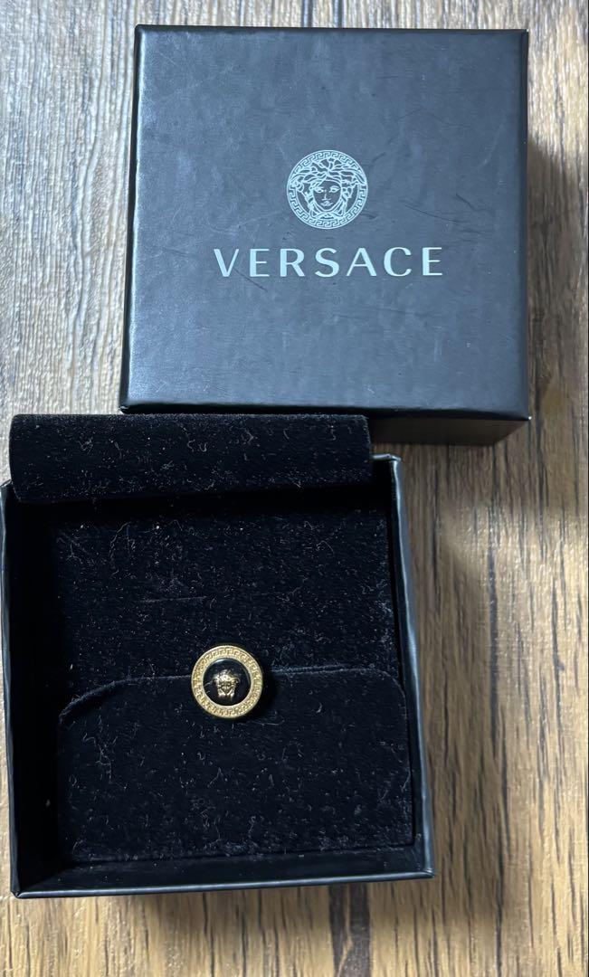 VERSACE メデューサ ピアス ゴールド