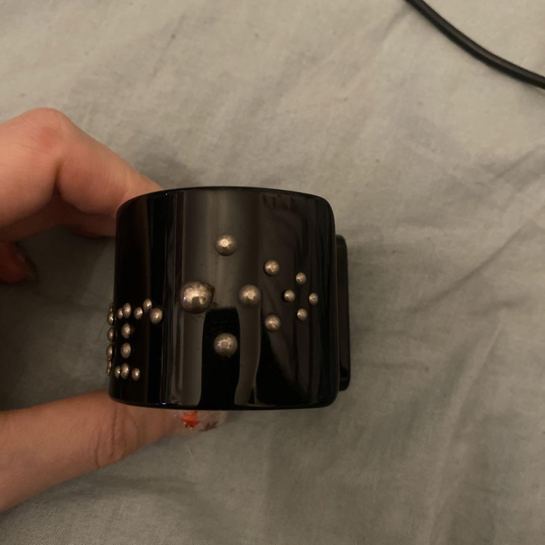 Dior 黒 スタッズ バングル