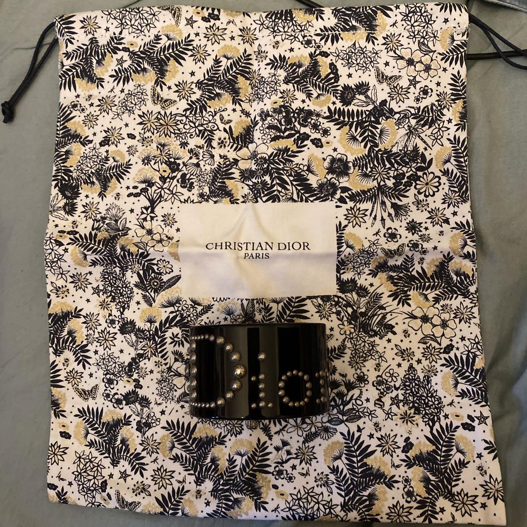 Dior 黒 スタッズ バングル