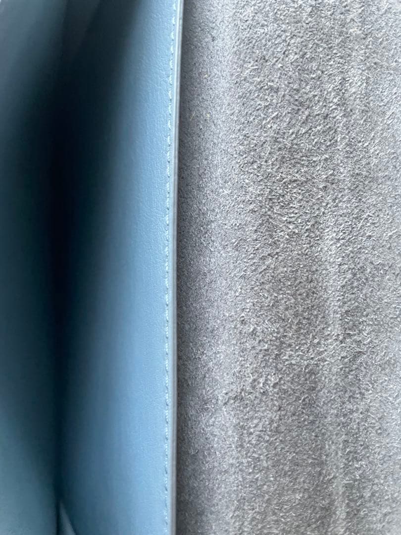 聞き応えのある CÉLINE レザー 長財布目立った傷や汚れなし 風格のある