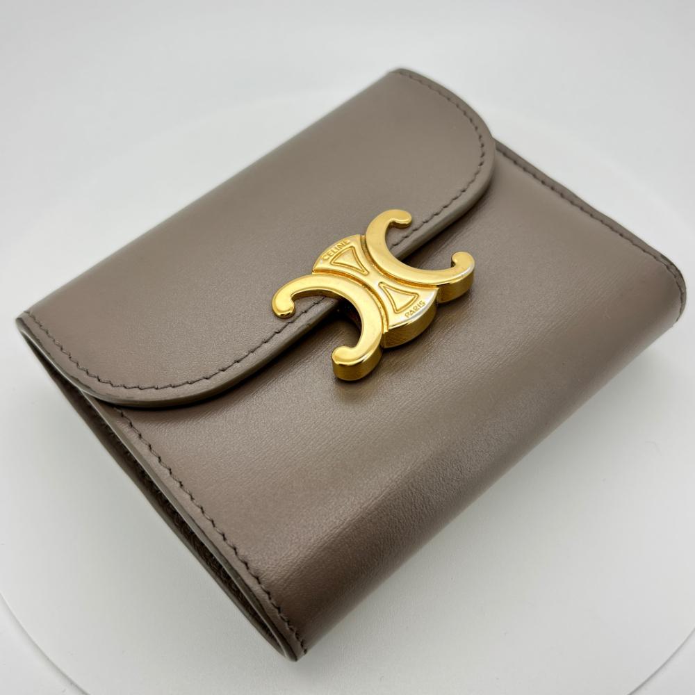 現行モデル 美品 CELINE スモールフラップウォレット　トリオンフ　折財布