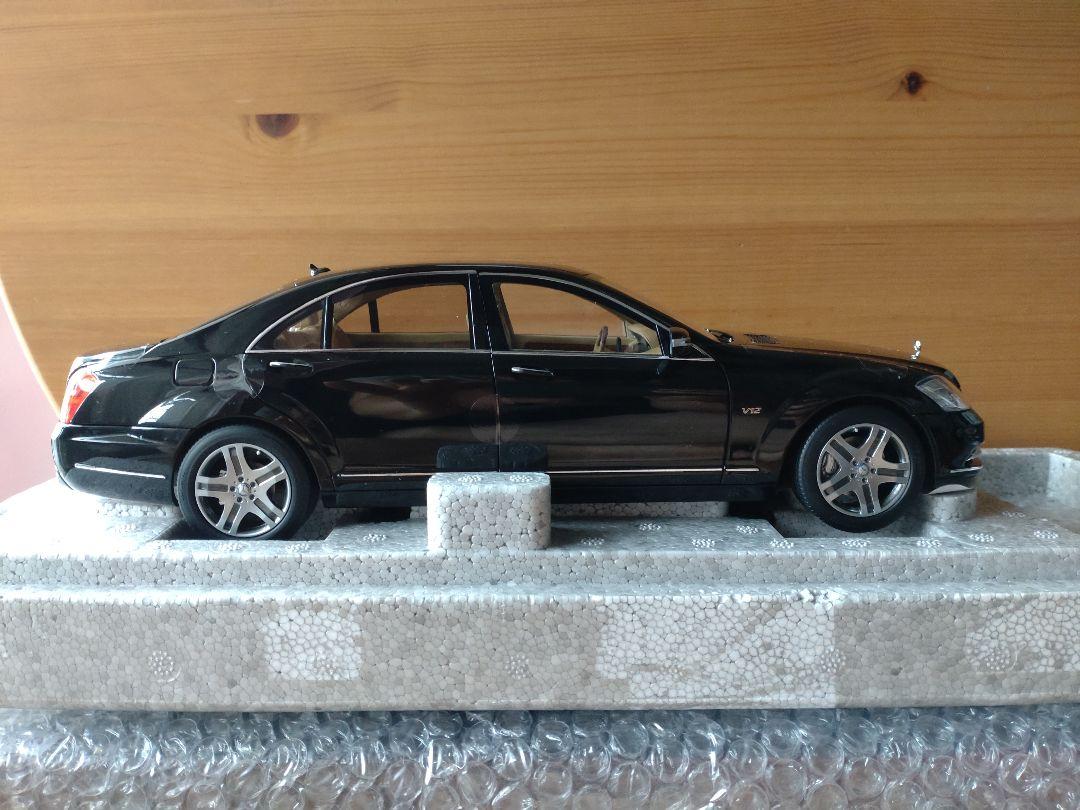 ミニカー Motorhelix Mercedes Benz S600l 1/18