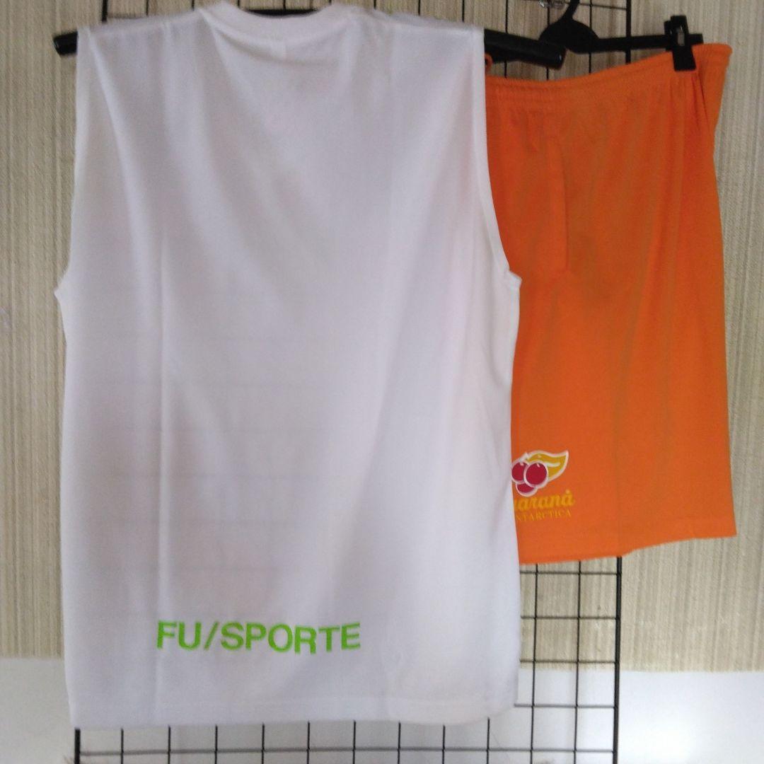 Guarana Antarctica Vネックシャツとパンツセット