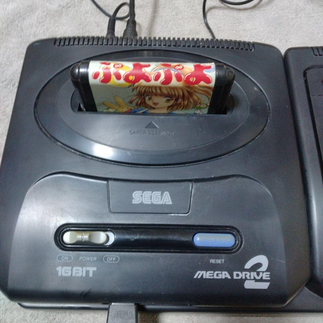 動作確認しましたメガドライブ2本体とメガCD2セット 動作確認しましたメガドライブ2本体とメガCD2セット