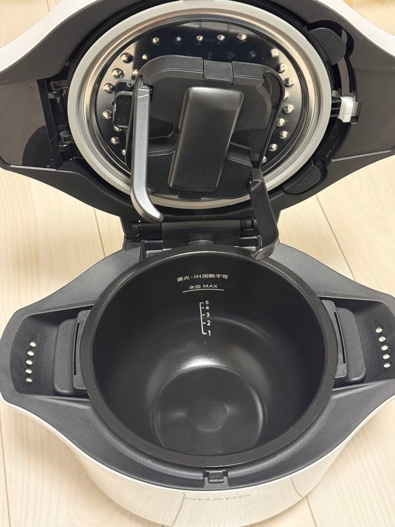 極美品 ホットクック 2.4L ホワイト ヘルシオ KN-HW24F-W - メルカリ