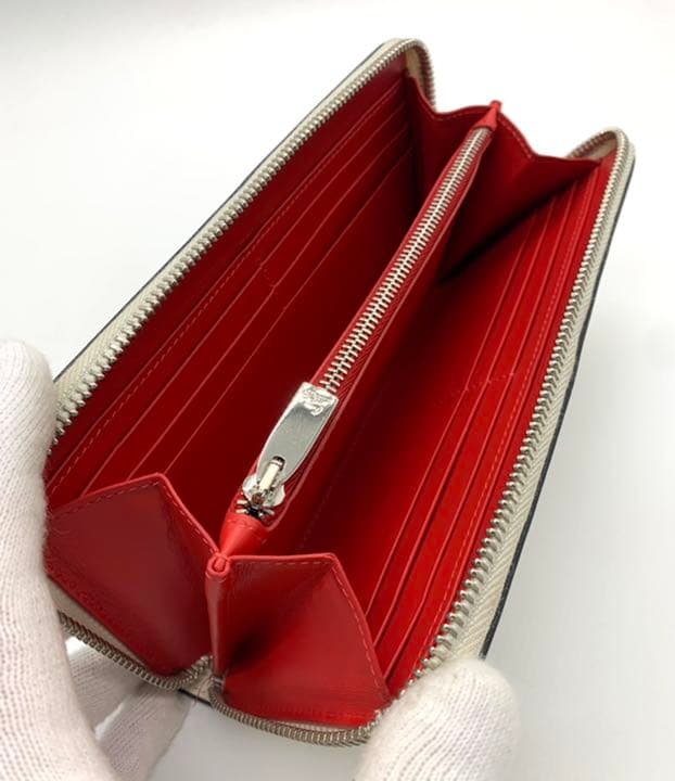 ⭐️ 美品 ルブタン パネトーネ ラウンドファスナー 長財布 ホワイト