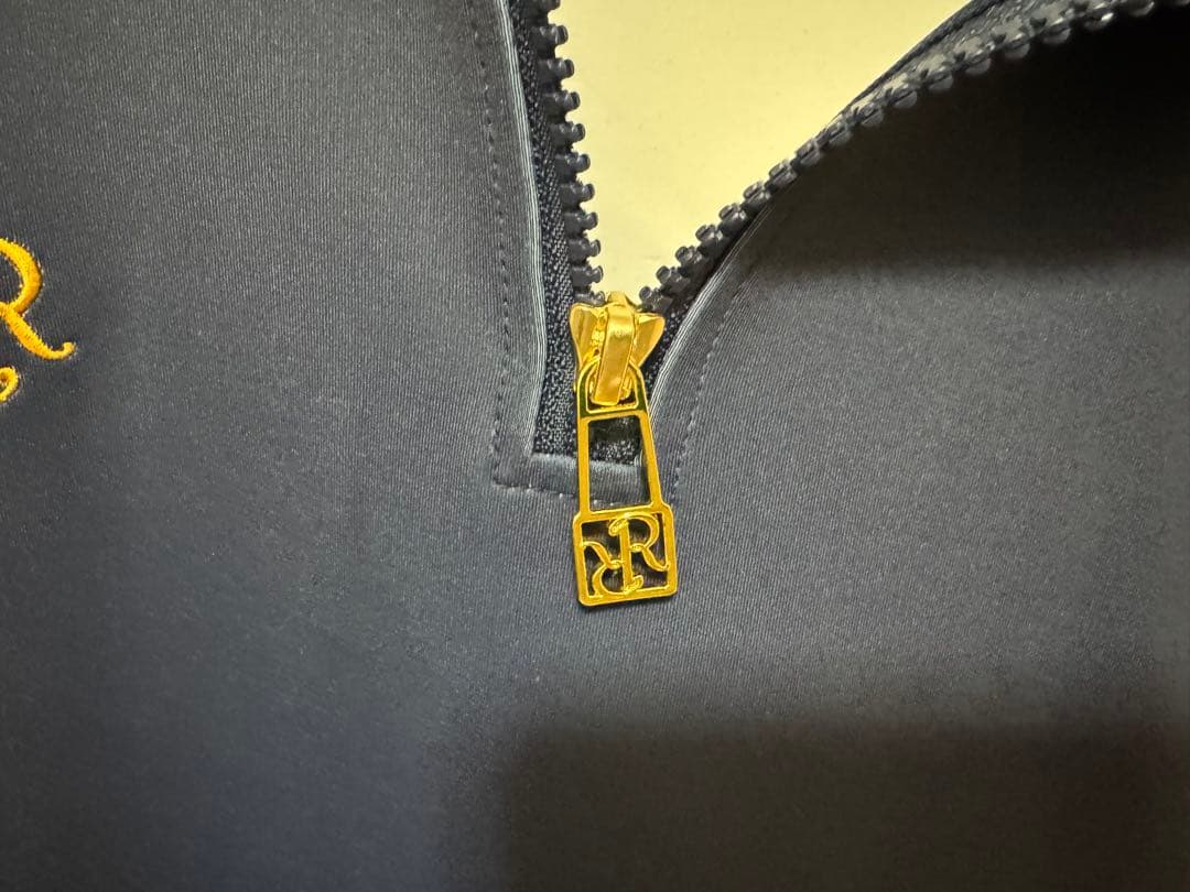 Resurrection♡GMジップアップ アクティブフーディー Mサイズ