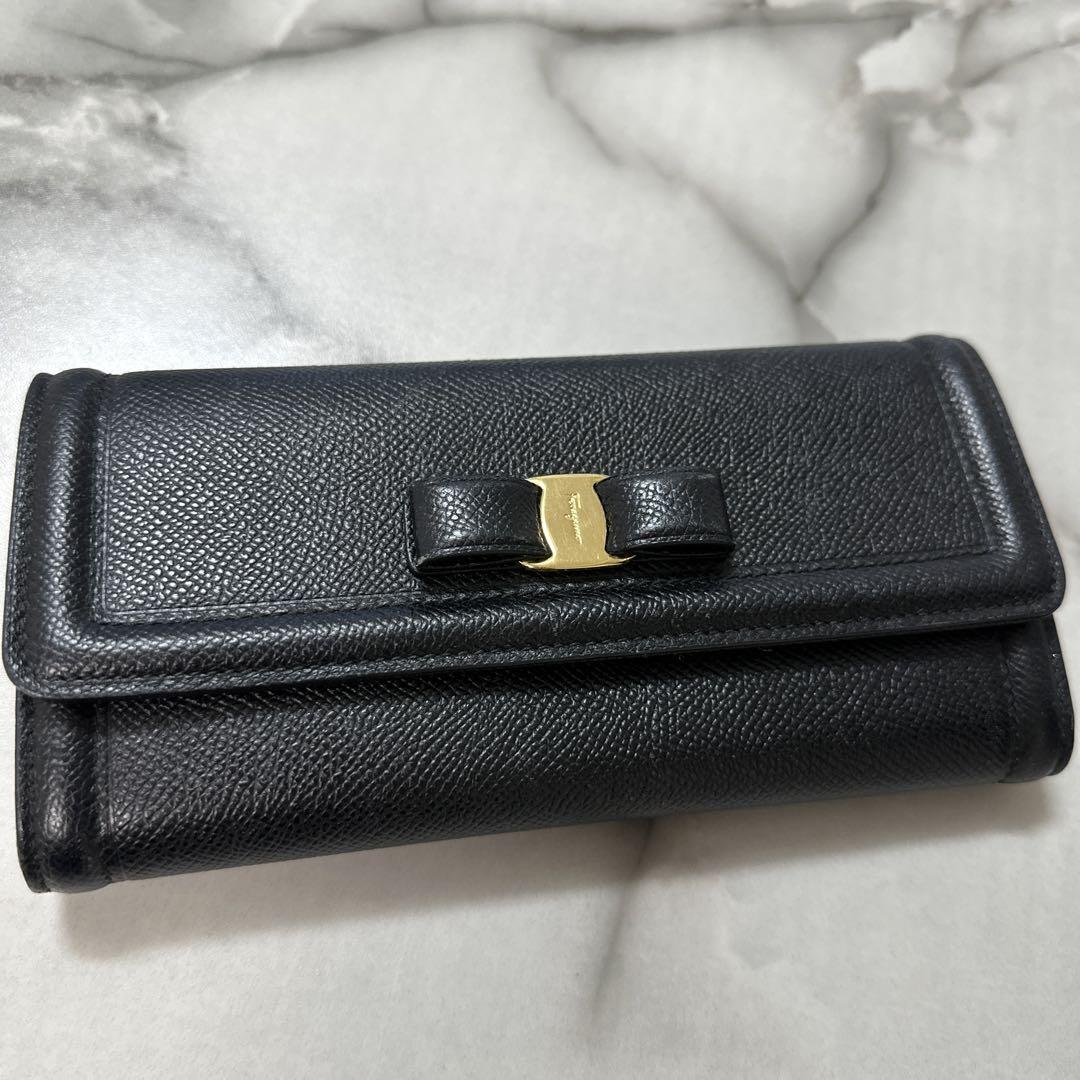 【値下げしました⭐︎サルバトーレフェラガモ❤︎長財布】