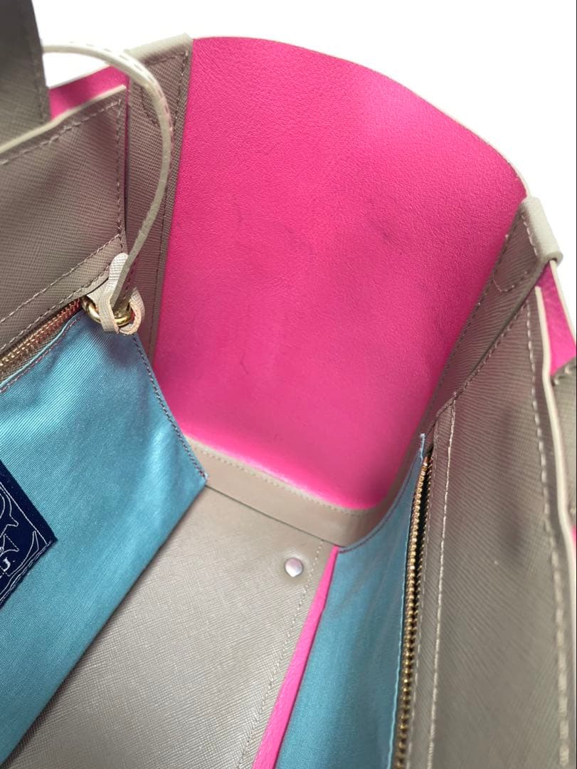 未使用に近い A.D.M.J エーディーエムジェイ ハンドバッグ レザー