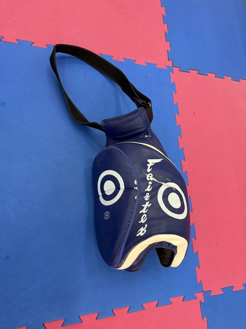Fairtex ローキックパッド 青 ムエタイ キックボクシング 左右セット