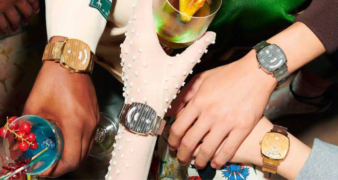 名作 新品■定価 22万GUCCI グリップ ウォッチ 腕時計シルバー
