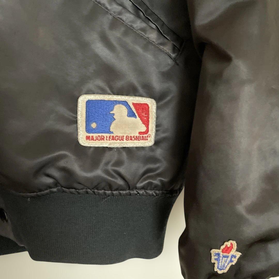 MLB フィラデルフィア・フィリーズ スタジャン USA製ヴィンテージ旧ロゴ MLB フィラデルフィア・フィリーズ スタジャン USA製ヴィンテージ旧ロゴ