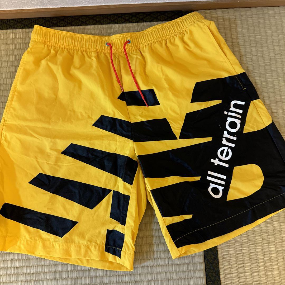 イエローのみニューバランスハーフパンツ