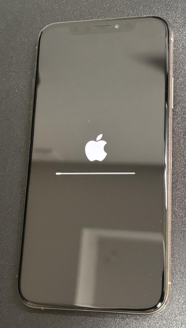iPhone Xs 64GB Gold SIMフリー版★シンガポールにて購入 iPhone Xs 64GB Gold SIMフリー版☆シンガポールにて購入