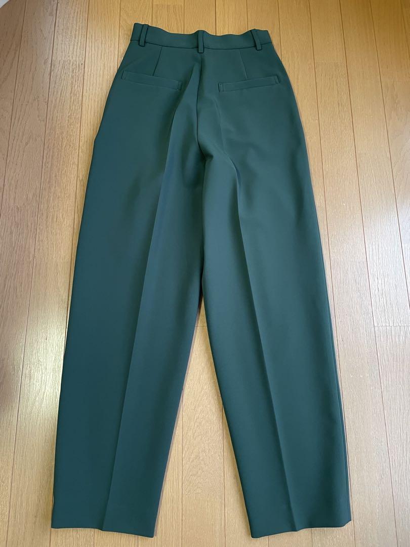 新品 Curensologyカレンソロジーセンタープレスパンツ