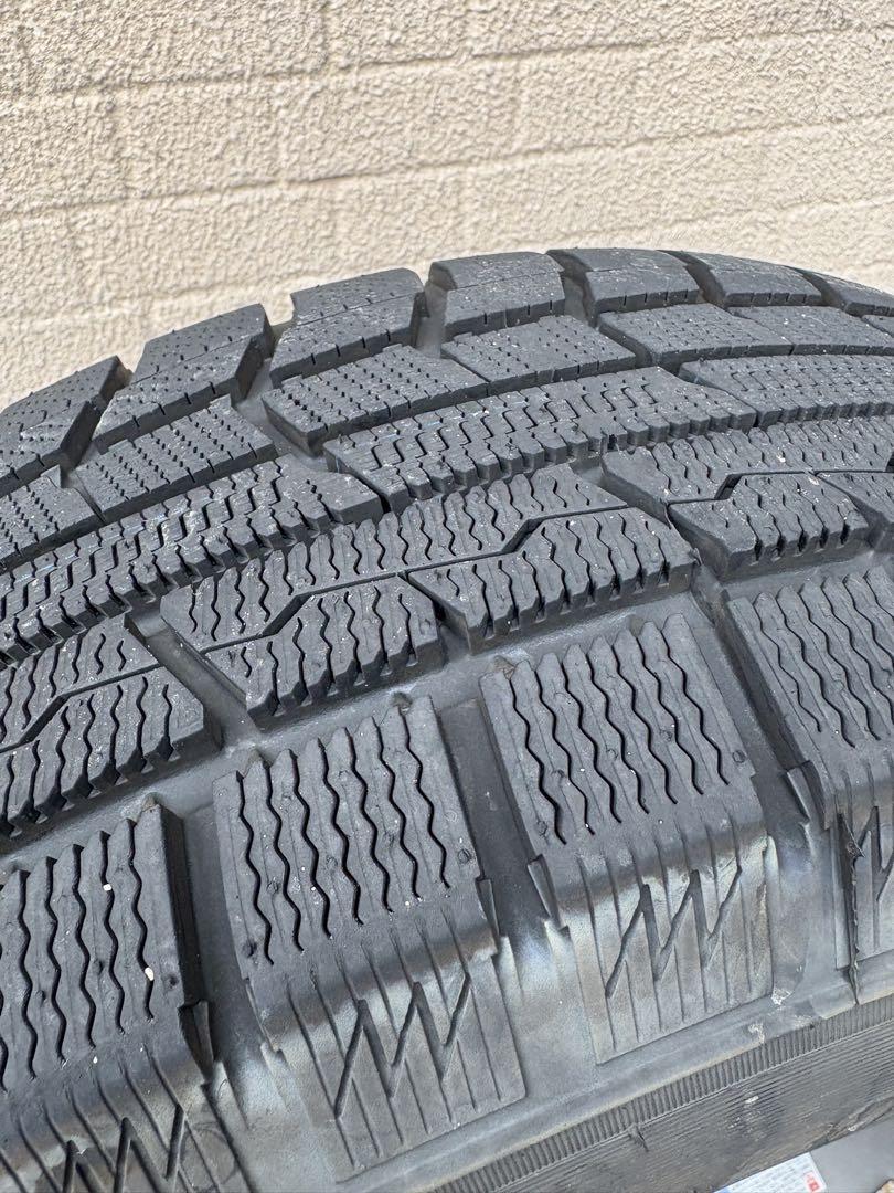 TRANPATH TX 215/65R16 スタッドレス　2024年製造