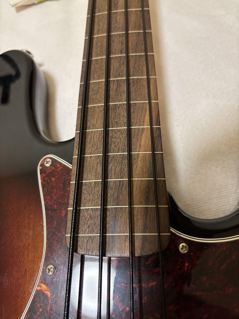 SQUIER (スクワイヤ ) Classic Vibe60s Fretless