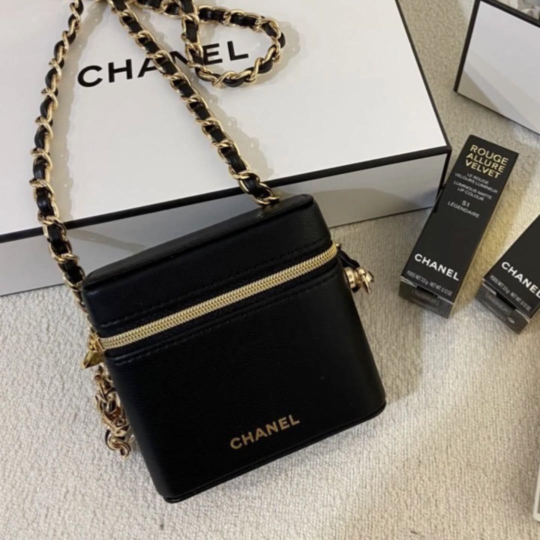 CHANELリップケースポーチ ブラック チェーン付きコスメ