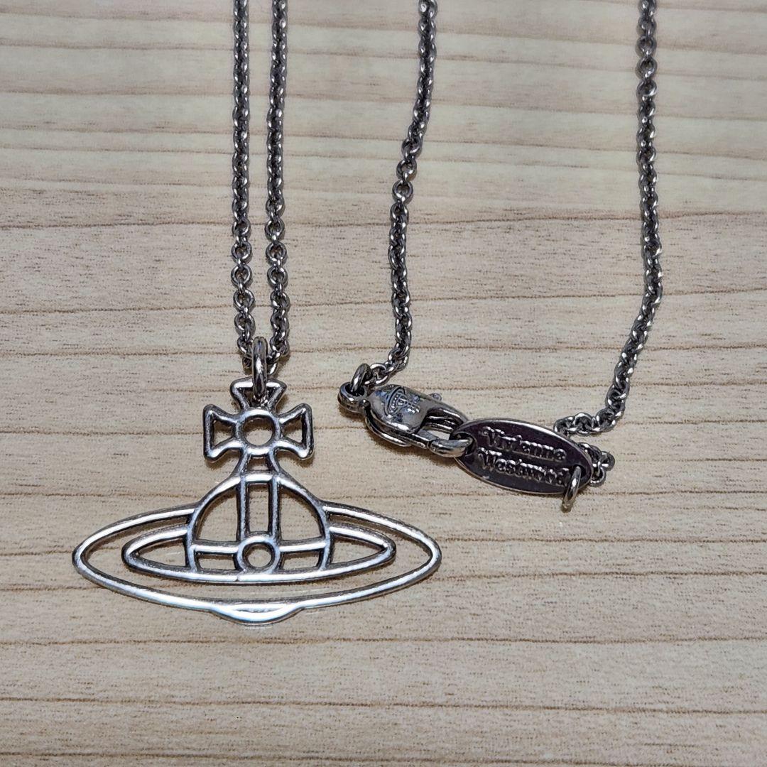Vivienne Westwood フラットオーブ ネックレス