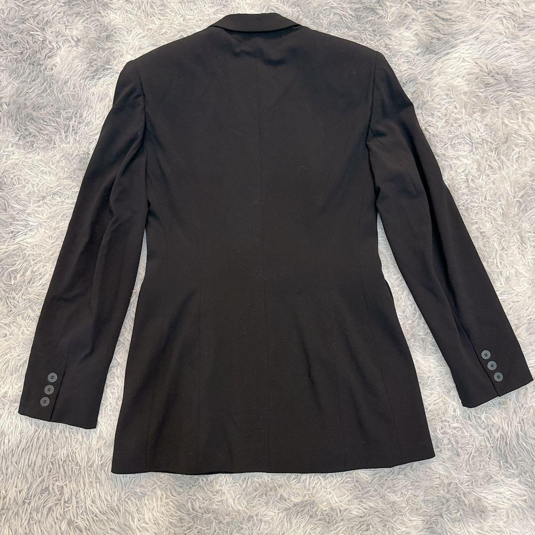 ● DKNY