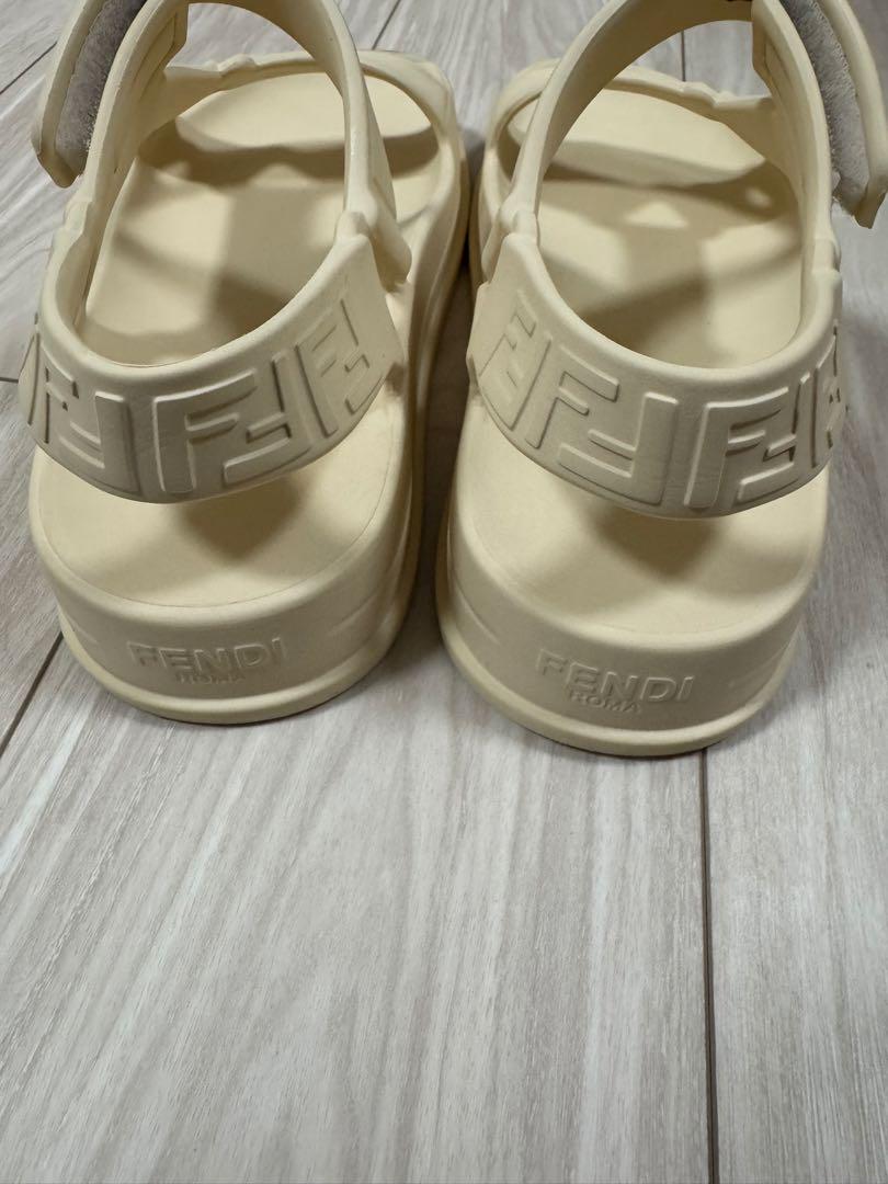卍 FENDI