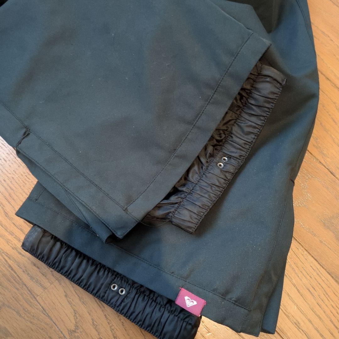 【美品】ROXY　スノボウェア　上下セット　総柄　ブラック　Ｓ　ボア