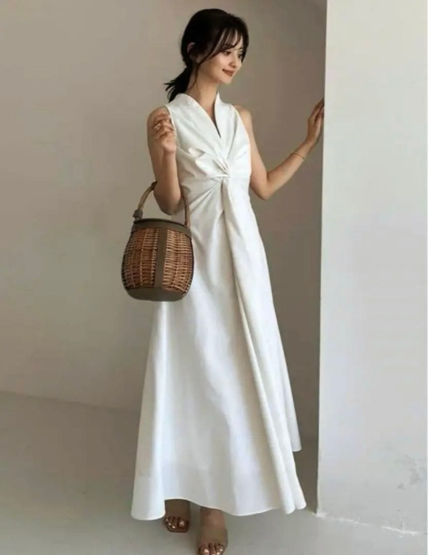 anuans2025SSツイストギャザーワンピース エクリュ白Sサイズ