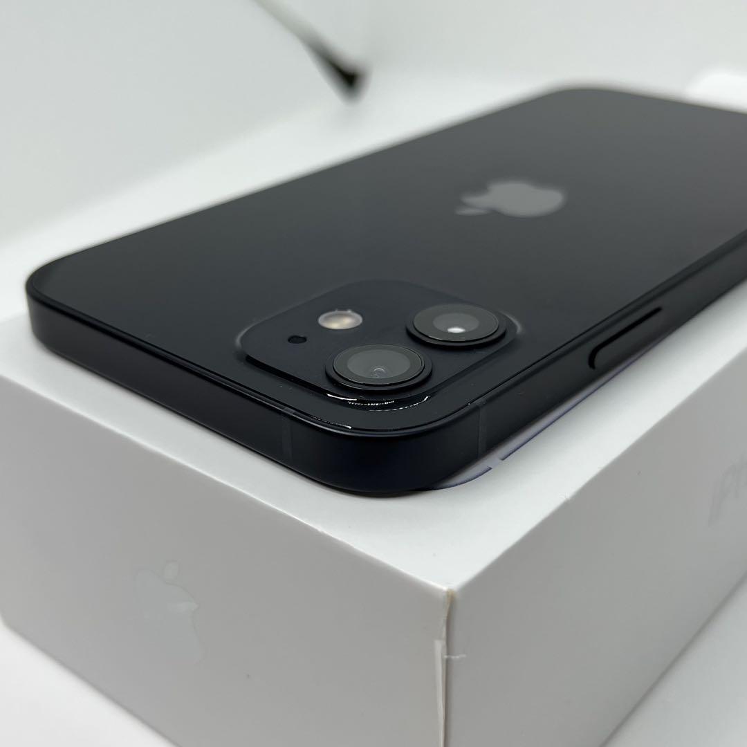 未使用　iPhone 12 64GB SIMフリー　ブラック　本体