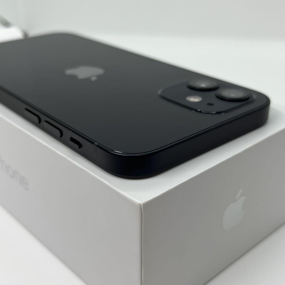 未使用　iPhone 12 64GB SIMフリー　ブラック　本体
