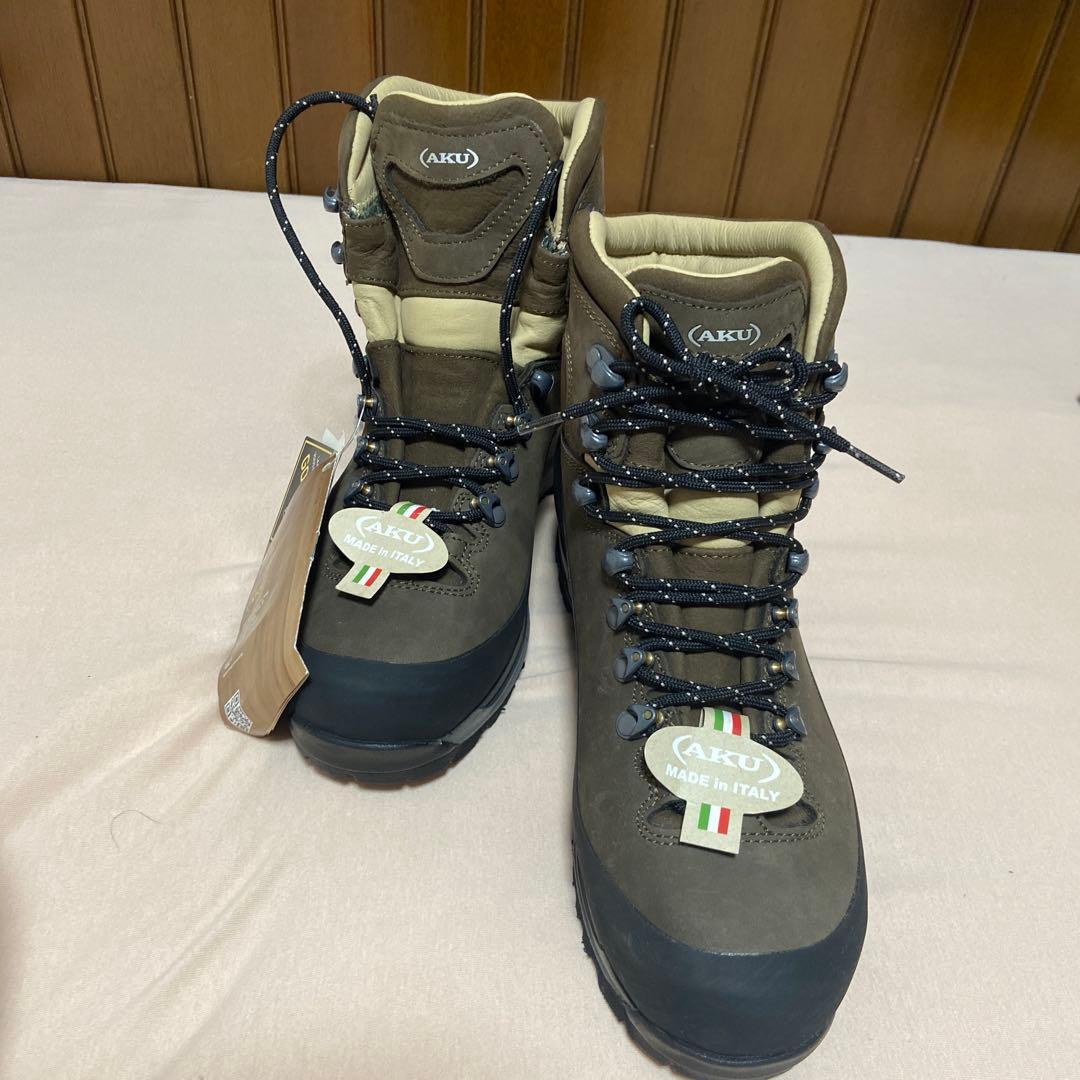 アク AKU スーパーアルプ ヌバック ユニセックス トレッキングシューズ