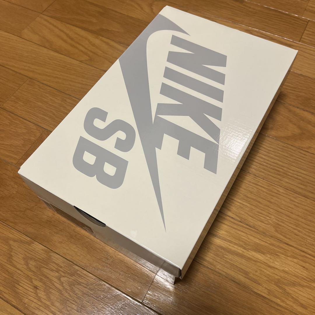 Riot Skateshop × Nike SB Dunk Low Pro QS