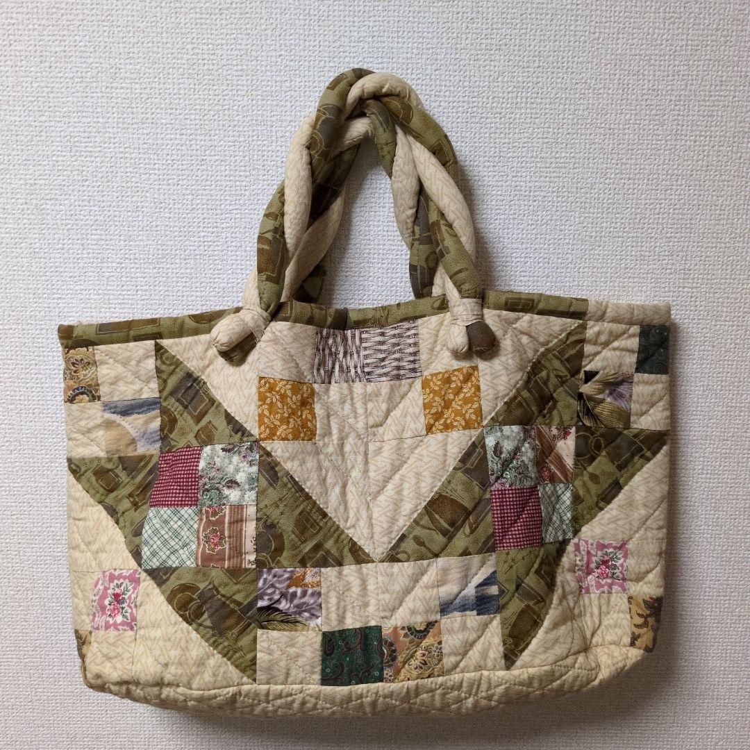 【オープニングセール】 パッチワークトートバッグ 大きめ ハンドメイド - メルカリ トートバッグ