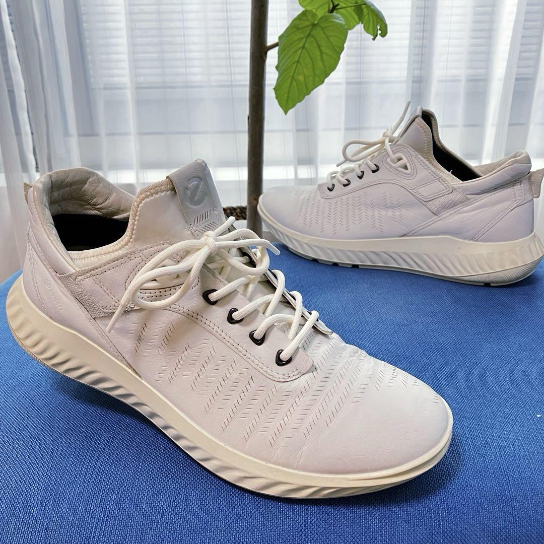 レビュー高評価の商品！ エコー GTX LITE ST-1 ECCO ST1 オフホワイト ゴアテックス 靴