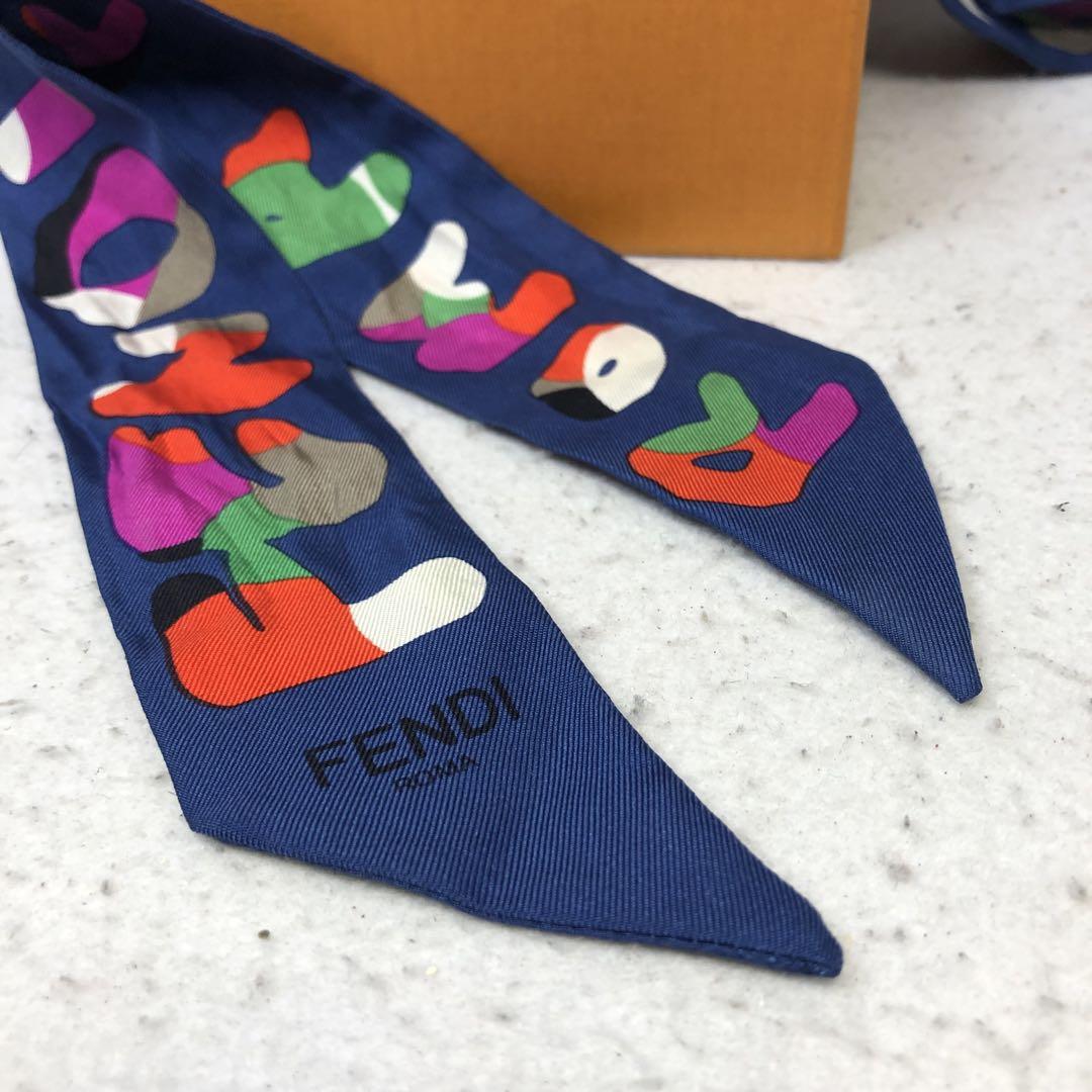 FENDI フェンディー　ラッピースカーフ