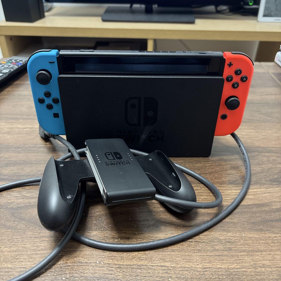 【chiさん専用】 Nintendo Switch 青/赤 Joy-Con付き chiさん専用】 Nintendo Switch 青/赤 Joy-Con付き