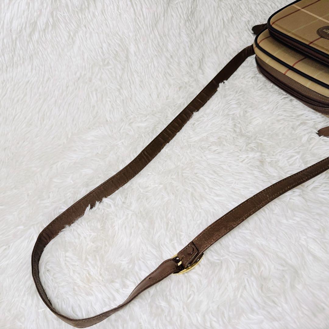 BURBERRY - 【セール！】Burberrysショルダーバッグ チェック
