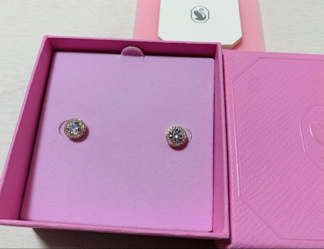 新品 スワロフスキーSwarovski Una Angelic スタッドピアス