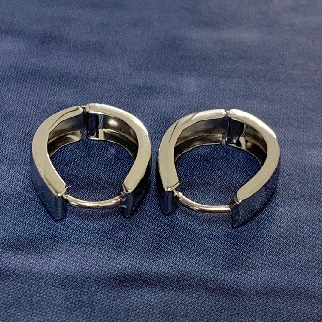 新品　ピアス メンズ フープ K18WG ホワイト中折れ両耳 馬蹄型レディース