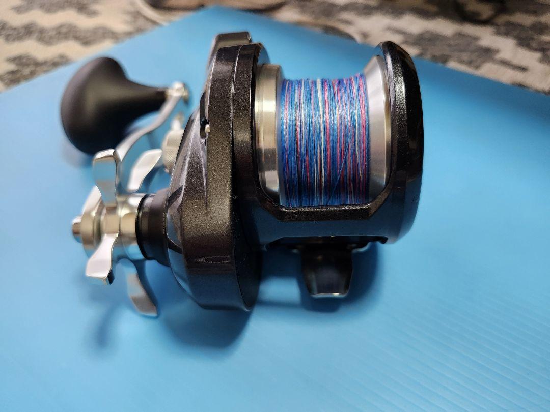 SHIMANO TORIUM 2000HG リール