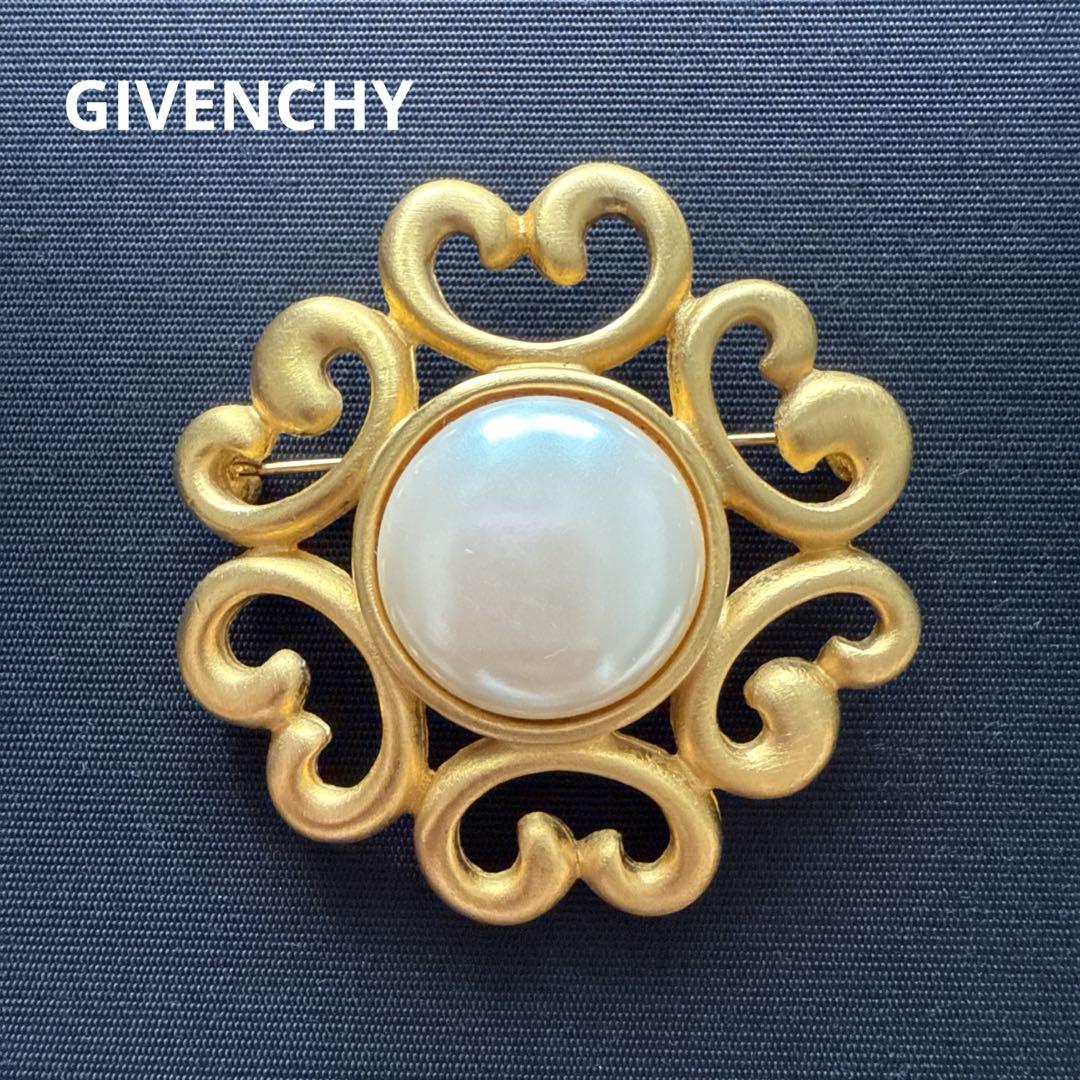 GIVENCHY ブローチ