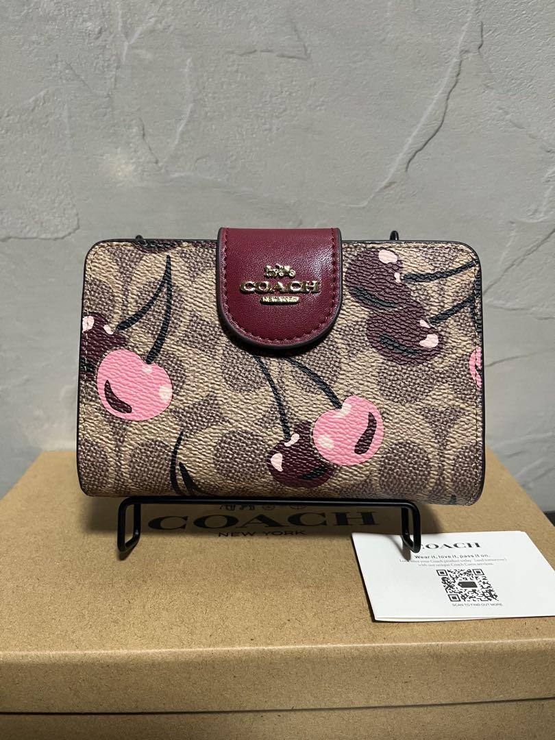 ✨️新品未使用✨COACH 二つ折り財布 チェリー柄 ベージュ/ピンク