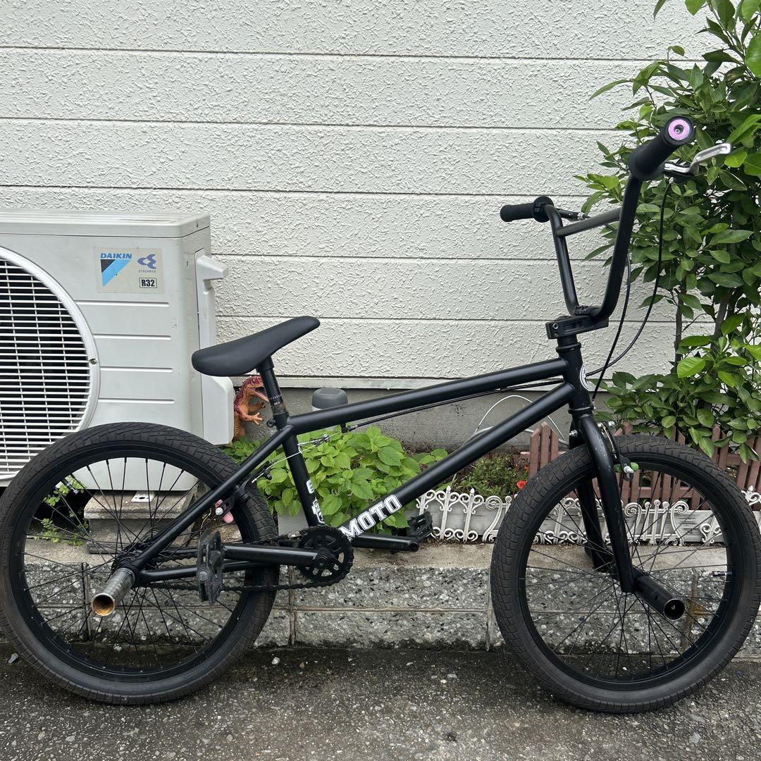 BMX MOTO ダーカスワン 20インチ