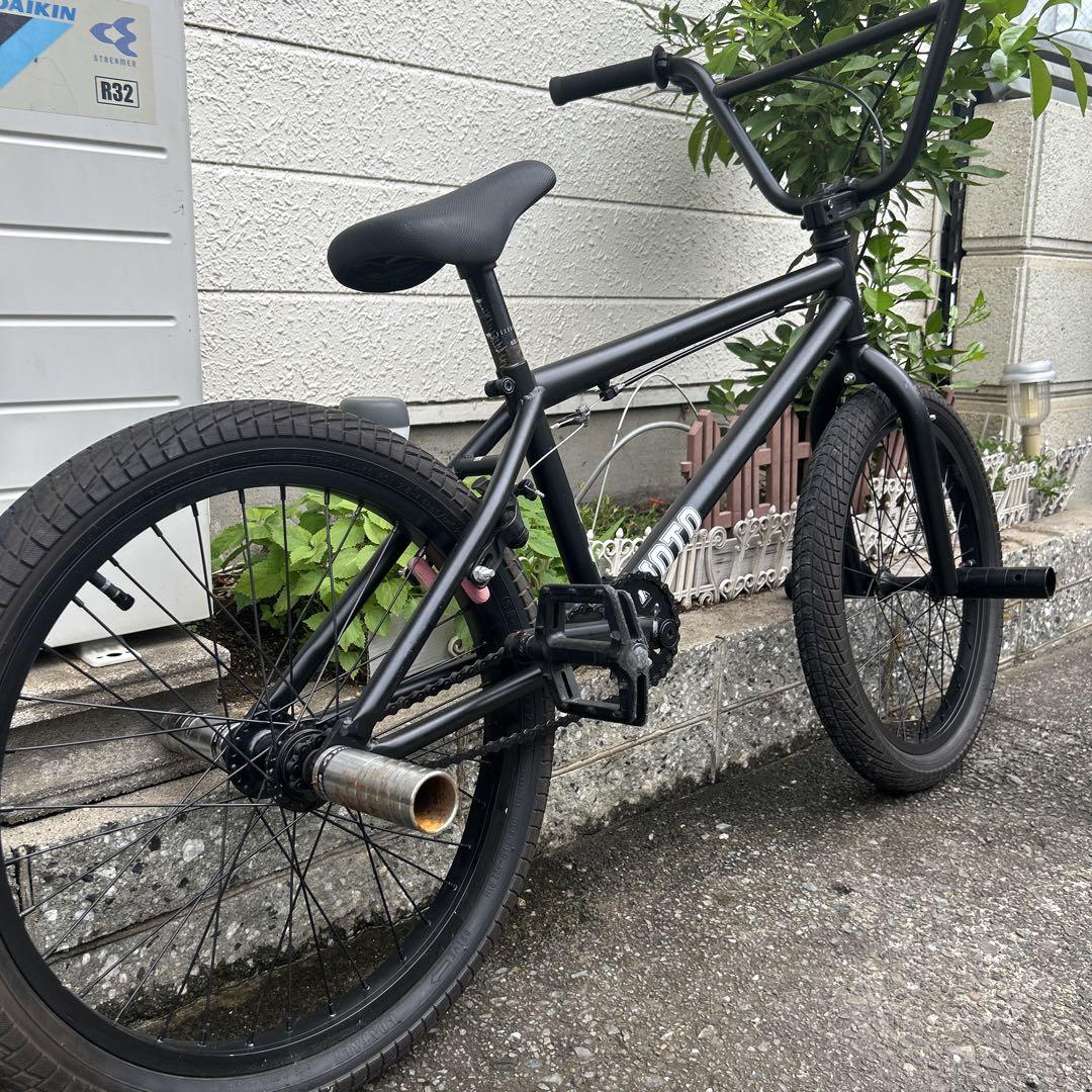BMX MOTO ダーカスワン 20インチ